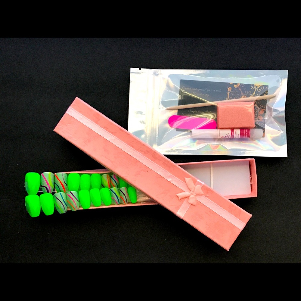 Handmade Press On Nails - Simply Design Llc